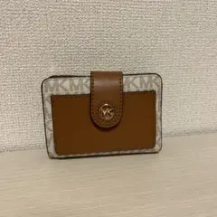 定価: 28,600円　極美品　マイケルコース　コンパクトポケット　財布