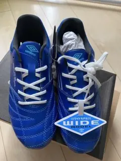 新品　アンブロ　アクセレイター　ワイドモデル サッカーシューズ 21.5センチ