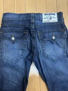 TRUE RELIGION ダークブルーストレートデニム