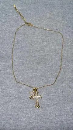 ゴールド クロスネックレス ストーン付き