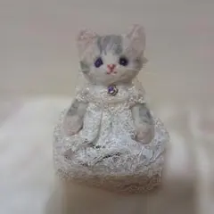 作家様　羊毛フェルト　猫　グレー　レースドレス 作家様 羊毛フェルト 猫 グレー レースドレス - メルカリ