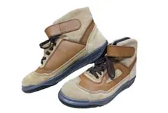 Item thumbnail for item f4cc7d84-f90f-4bb4-9796-aca9e43ca7a8