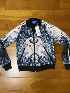 新品 adidas 花柄 トラックジャケット XS 12,100円