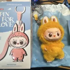 ラブブ　イニシャル pin for love Y