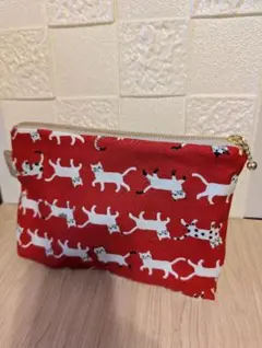 ハンドメイド**猫柄ポーチ**