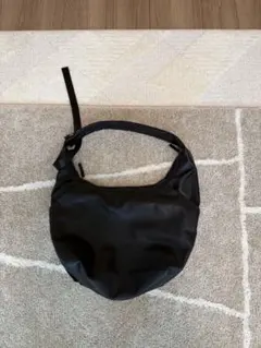 GU コクーンショルダーバッグ　ブラックのサムネイル