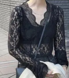 cocchan様✩Ameri COMBINATION LACE TOP✩ネイビー - メルカリ
