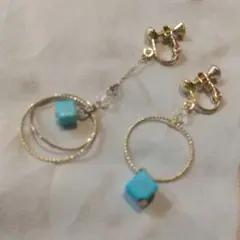 ターコイズイヤリング 左右デザイン 違い素敵