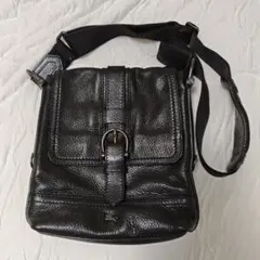 【ほぼ未使用】Burberry ブラック レザー ショルダーバッグのサムネイル