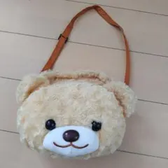 クマ型ショルダーバッグ