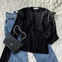 ZARA フリル付き ブラック 長袖トップス