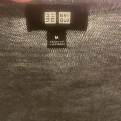 ユニクロ　ニットVネックカーディガン