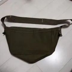 ルーマニア軍 ミリタリー ショルダーバッグ ニュースペーパー リメイクのサムネイル