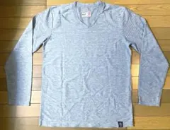 長袖　シャツ　グレー