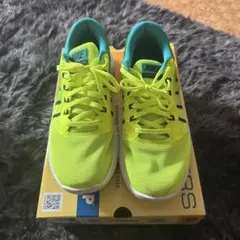 NIKEランニングシューズ