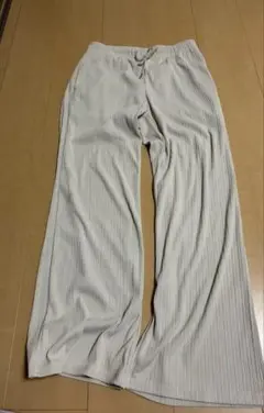 GU ストライプ柄 ワイドパンツ Mサイズ