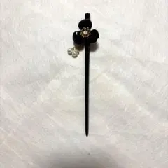 黒とパールの花かんざし