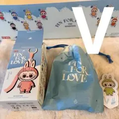 ラブブ「V」アルファベット　PIN FOR LOVE