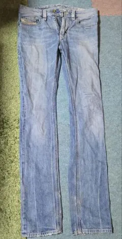 DIESEL ジーンズ　THANAZ