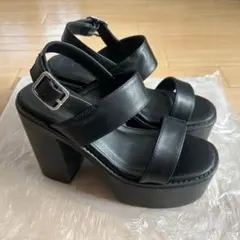 レディースサンダル　厚底　黒