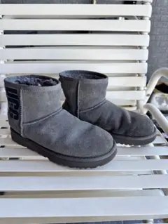 れ*ん様 UGG グレー ムートンブーツ