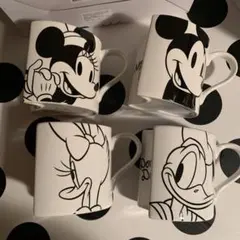 フランフラン　ミッキーミニー　ドナルドデイジー！ハート型ペアマグ　セット