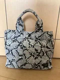 ヘッドポーター パイソン　トートバック