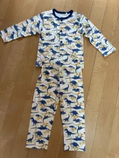 新品　恐竜　長袖パジャマ 110