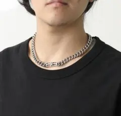 る*た様 BALENCIAGA BB ネックレス　バレンシアガのサムネイル