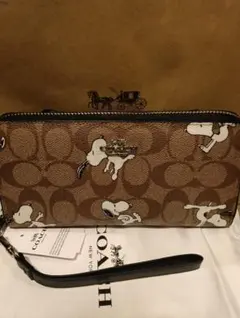 COACH スヌーピー柄 長財布