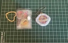 ミニシール帳完成品〜チャーム付き〜