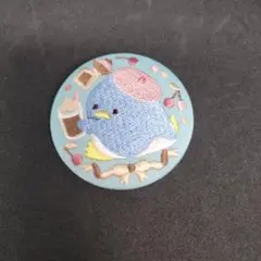 【まとめ買いOK】サンリオ刺繍缶バッジ　タキシードサム