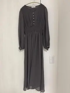 チャコールグレー　ワンピース