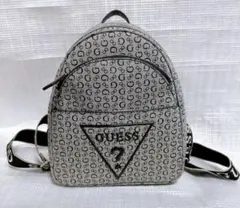 GUESS グレー バックパック 保管用巾着付き - メルカリ