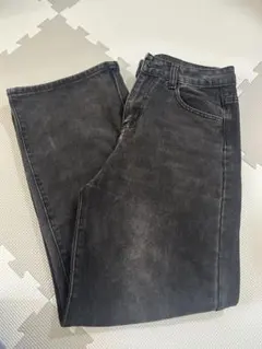ブラック ストレートデニムパンツ Lサイズのサムネイル