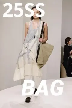 最終値下げ Lemaire ベージュ ショルダーバッグ 大きめ 収納袋付きのサムネイル