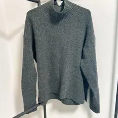 UNIQLO スフレヤーン ハイネックセーター ニット Lサイズ ダークグレーのサムネイル