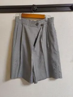 KBF フロントデザインショートパンツ グレー タグ付き