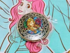 ディズニー オーロラ姫 金バッジ