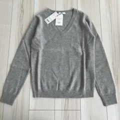 新品タグ付き UNIQLO カシミヤ 100% Vネック セーター S