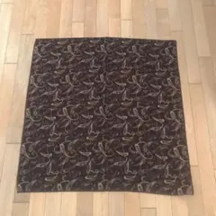 ペーズリー模様のスカーフ