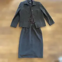 レディーススーツ