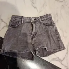 H&M デニムショートパンツ EUR 134