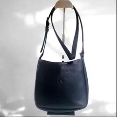 美品Kitamura キタムラ ショルダーバッグ 黒 シボ革 レザー Kロゴ