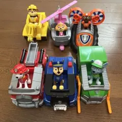 パウ・パトロール フィギュアと車両セット