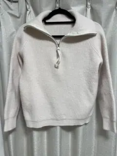 ホワイト ハイネックジッパーセーター