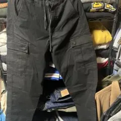 ブラックカーゴパンツ ドローコード付き