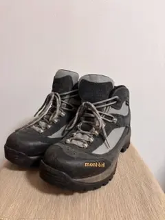 Item thumbnail for item 93468132-a34c-423e-ae89-d477c7fea031