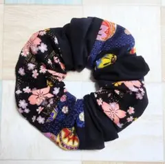 シュシュ　桜柄　和柄　ブラック系　ハンドメイド