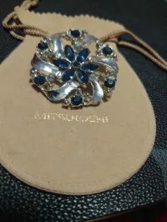 大人可愛いブローチ